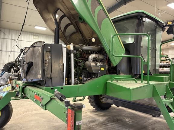 Image of John Deere W155 equipment image 2