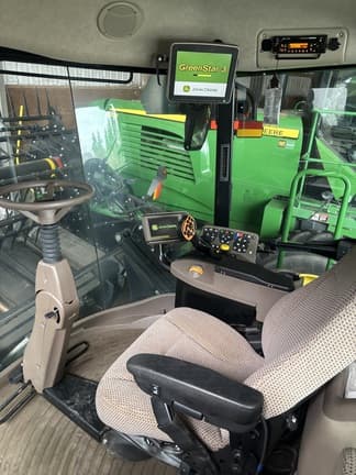 Image of John Deere W170 equipment image 4