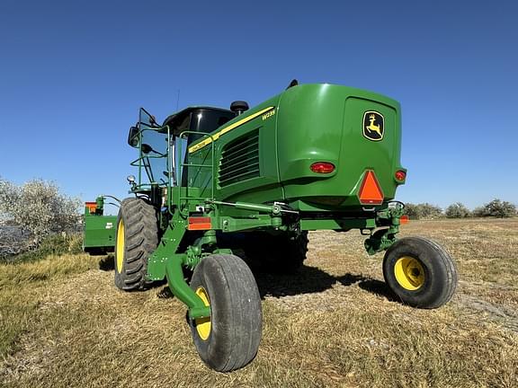 Image of John Deere W235 equipment image 3