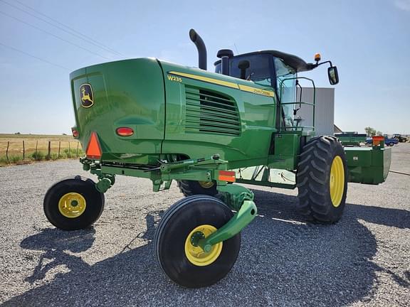 Image of John Deere W235 equipment image 4