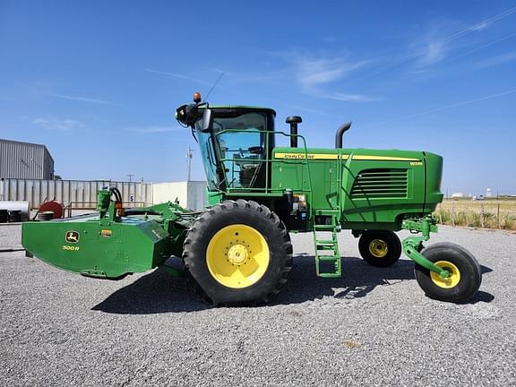 Image of John Deere W235 equipment image 1