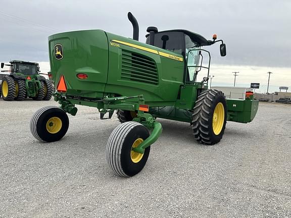 Image of John Deere W235 equipment image 4