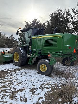 Image of John Deere W235 equipment image 1