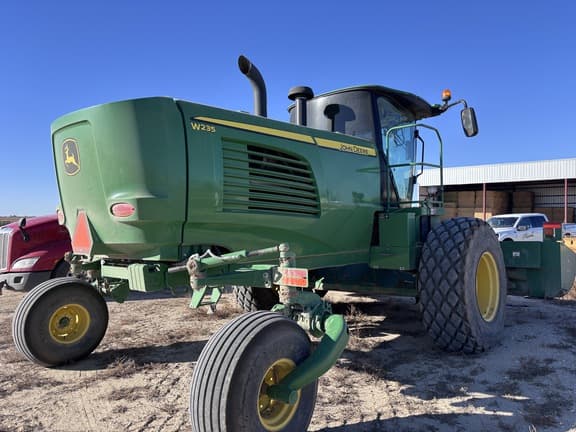 Image of John Deere W235 equipment image 4