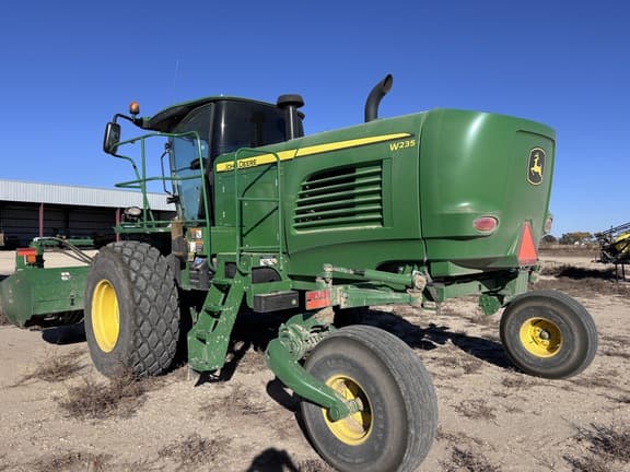 Image of John Deere W235 equipment image 2