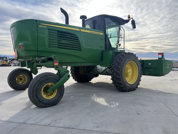 Image of John Deere W235 equipment image 2