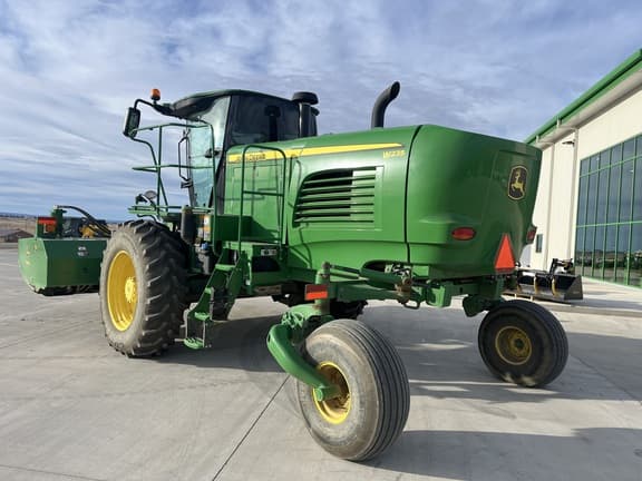 Image of John Deere W235 equipment image 3