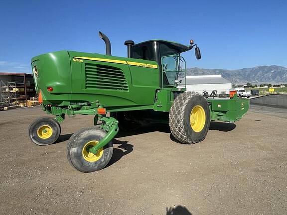 Image of John Deere W235 equipment image 4