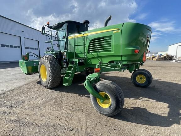 Image of John Deere W235 equipment image 2