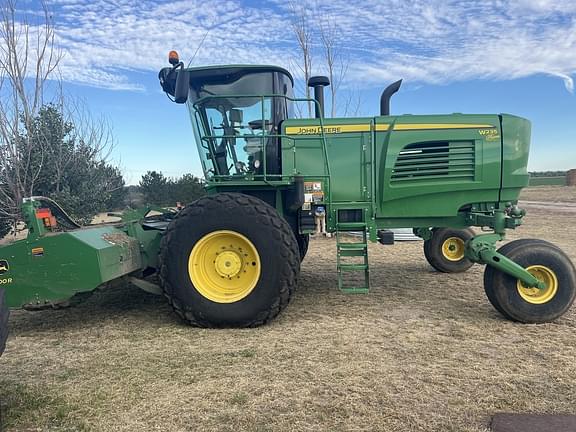 Image of John Deere W235 equipment image 1