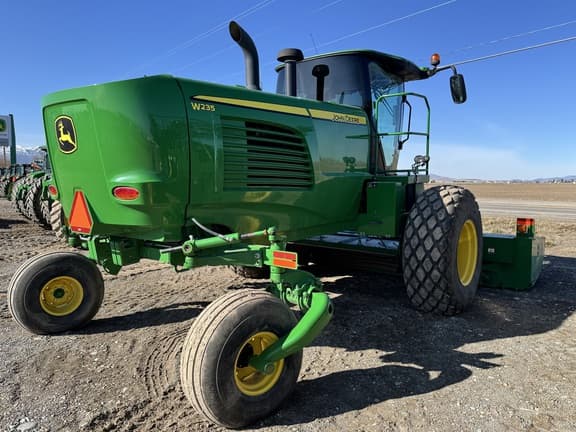Image of John Deere W235 equipment image 3