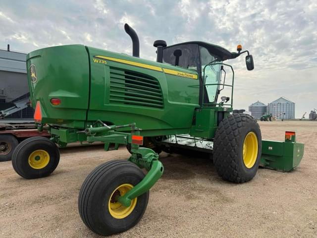 Image of John Deere W235 equipment image 3