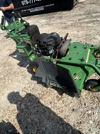 Image of John Deere W52R equipment image 3