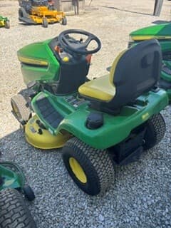 Image of John Deere X330 equipment image 4
