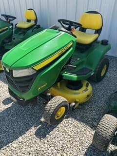Image of John Deere X330 equipment image 1
