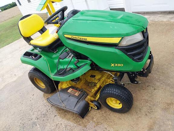 Image of John Deere X330 equipment image 1