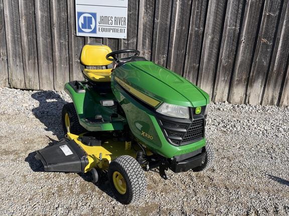 2019 John Deere X330 Equipment Image0