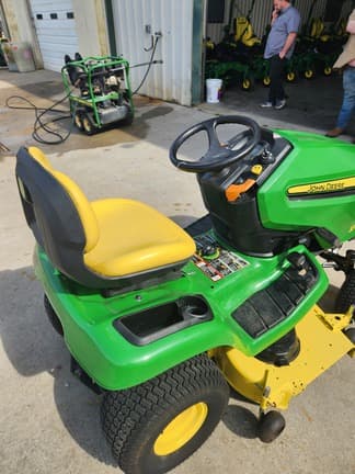 Image of John Deere X350 equipment image 3