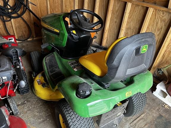 Image of John Deere X350 equipment image 3