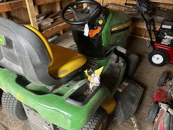 Image of John Deere X350 equipment image 3