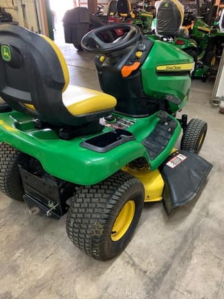 Image of John Deere X350 equipment image 4