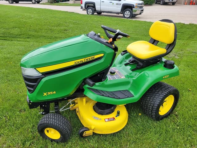 Image of John Deere X354 equipment image 1