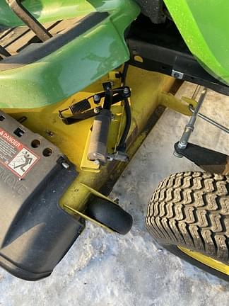 Image of John Deere X370 equipment image 4