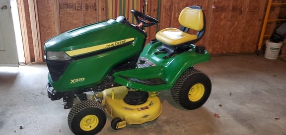 Main image John Deere X370