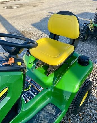 Image of John Deere X370 equipment image 3