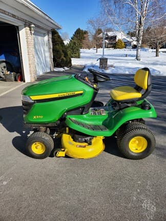 Main image John Deere X370