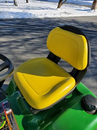 Image of John Deere X370 equipment image 2