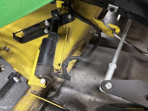 Image of John Deere X370 equipment image 2