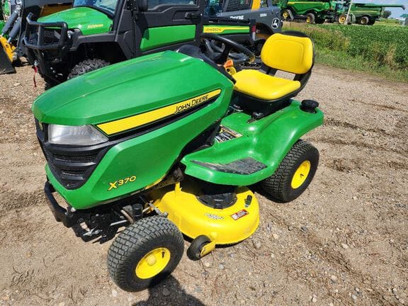 Main image John Deere X370