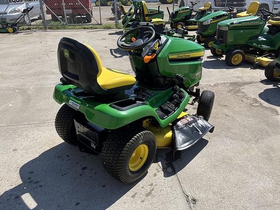 Image of John Deere X370 equipment image 4