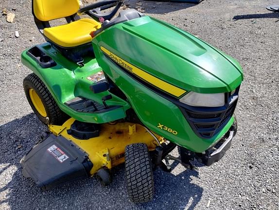 Image of John Deere X380 equipment image 1