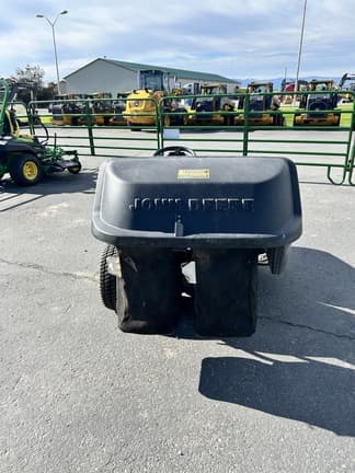 Image of John Deere X380 equipment image 2