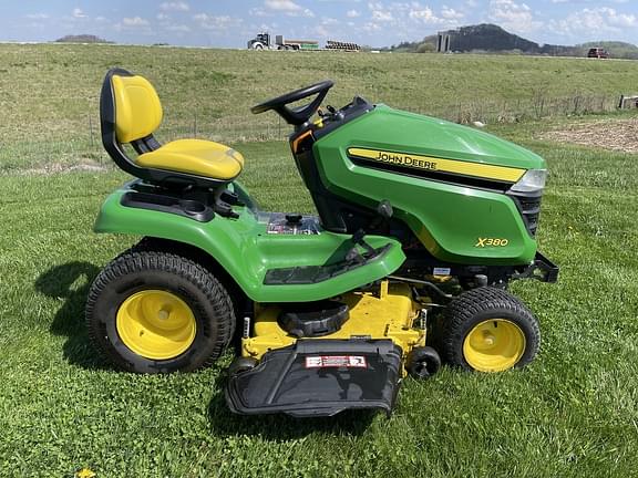 Image of John Deere X380 equipment image 3