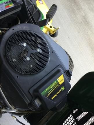 Image of John Deere X380 equipment image 2