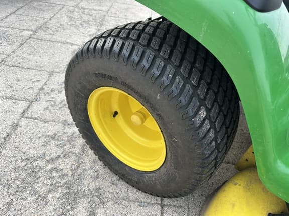 Image of John Deere X380 equipment image 4