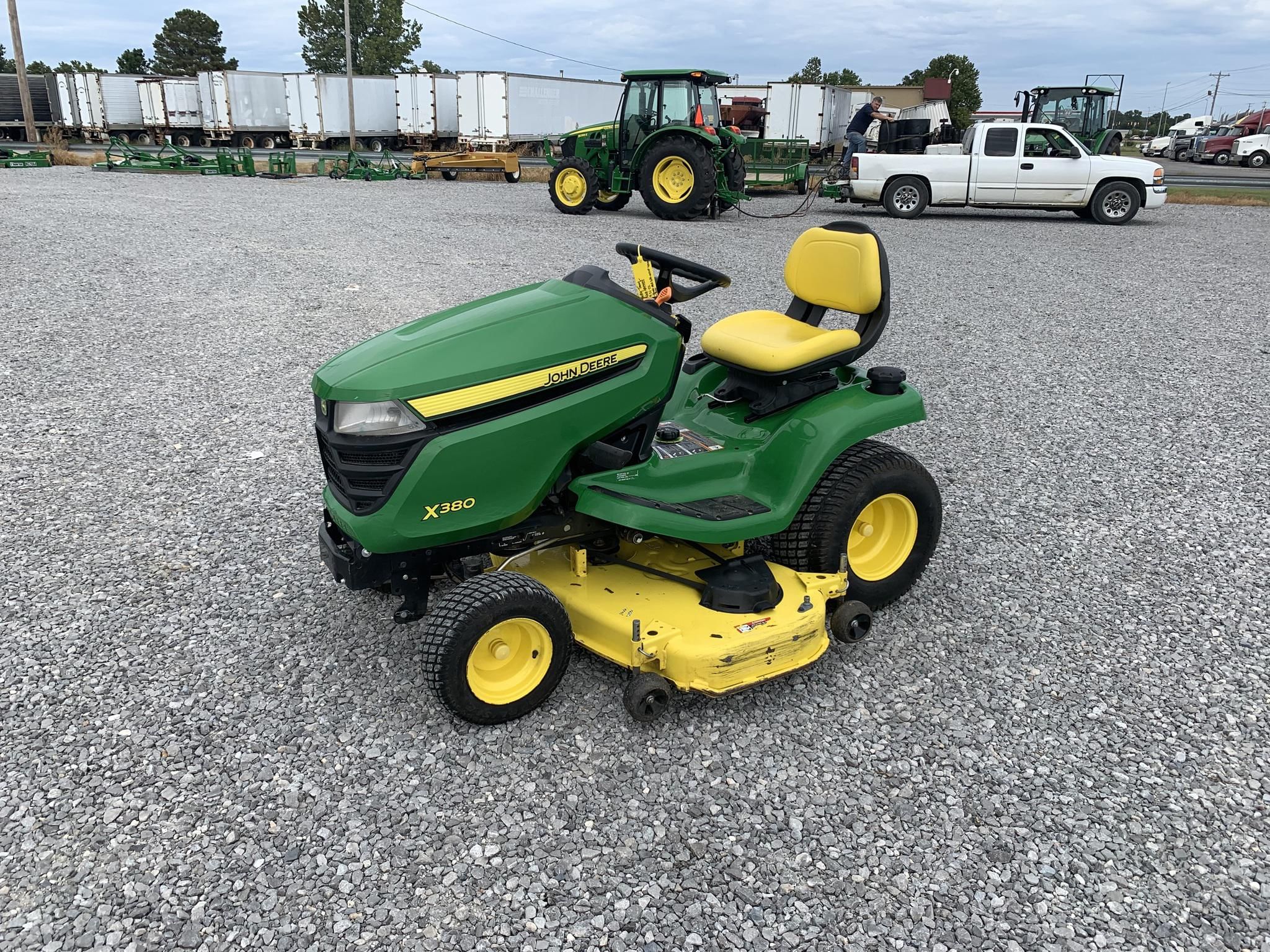 Main image John Deere X380