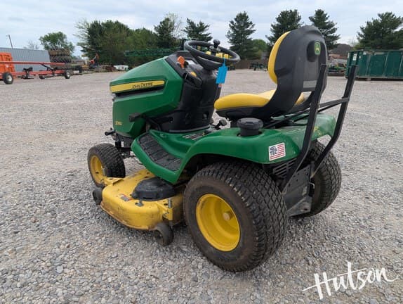 Image of John Deere X380 equipment image 3