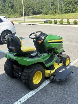 Image of John Deere X380 equipment image 2