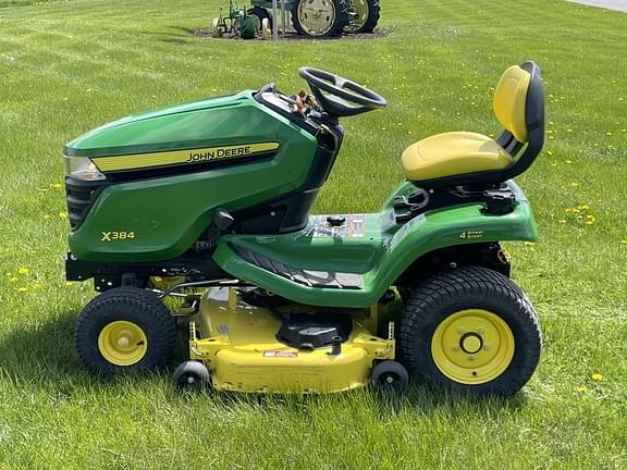 Image of John Deere X384 equipment image 3