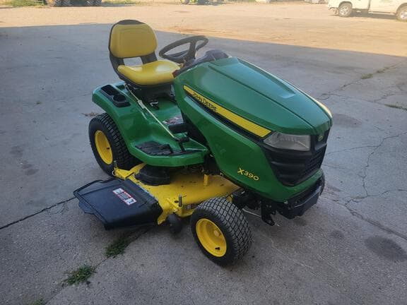 Image of John Deere X390 equipment image 2