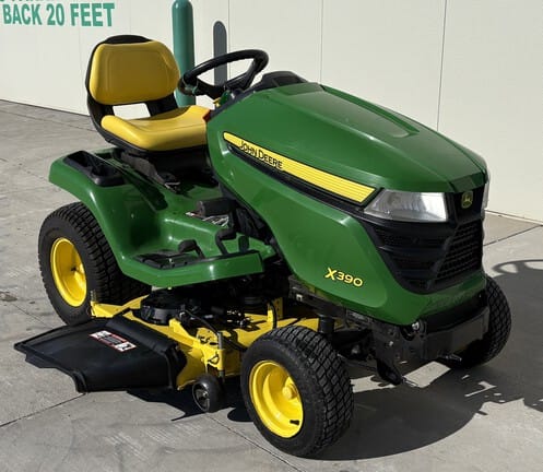 2019 John Deere X390 Equipment Image0