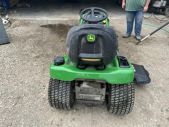 Image of John Deere X390 equipment image 3