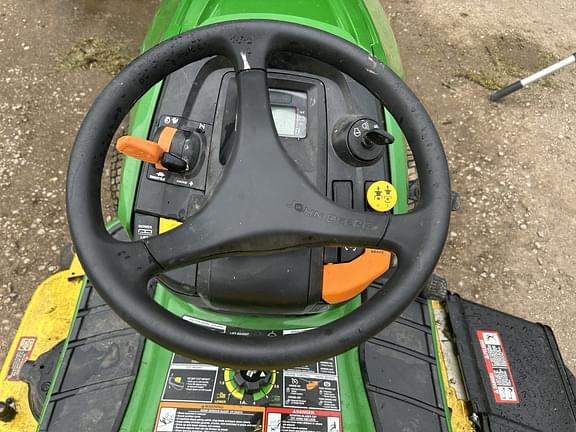 Image of John Deere X390 equipment image 4