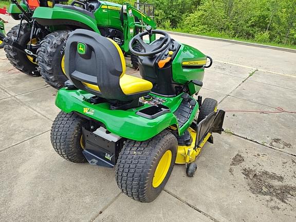 Image of John Deere X390 equipment image 2