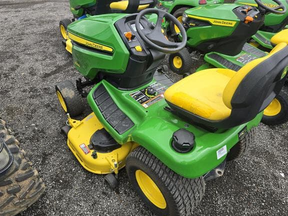 Image of John Deere X390 equipment image 3