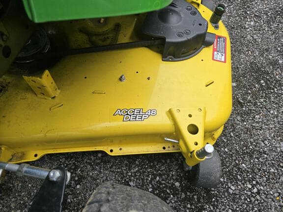 Image of John Deere X390 equipment image 4